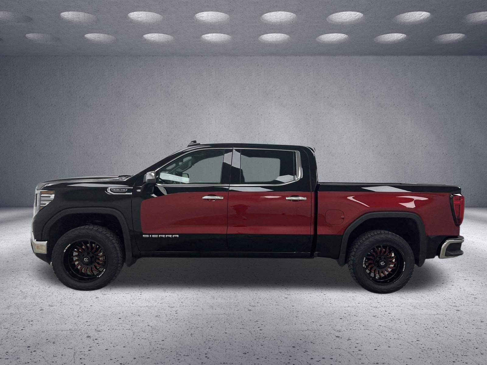 Used 2026 GMC Sierra 1500 SLT AWD/4WD image 2