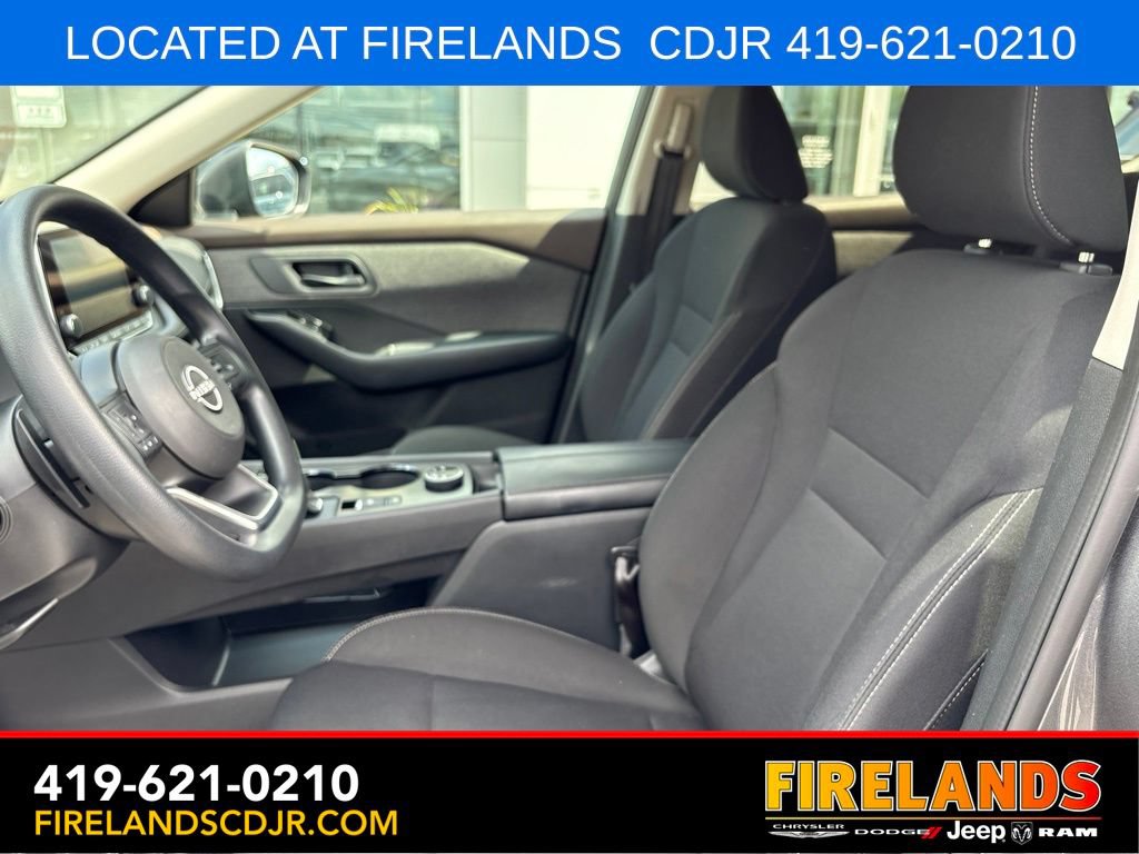 Used 2023 Nissan Rogue S AWD/4WD image 13