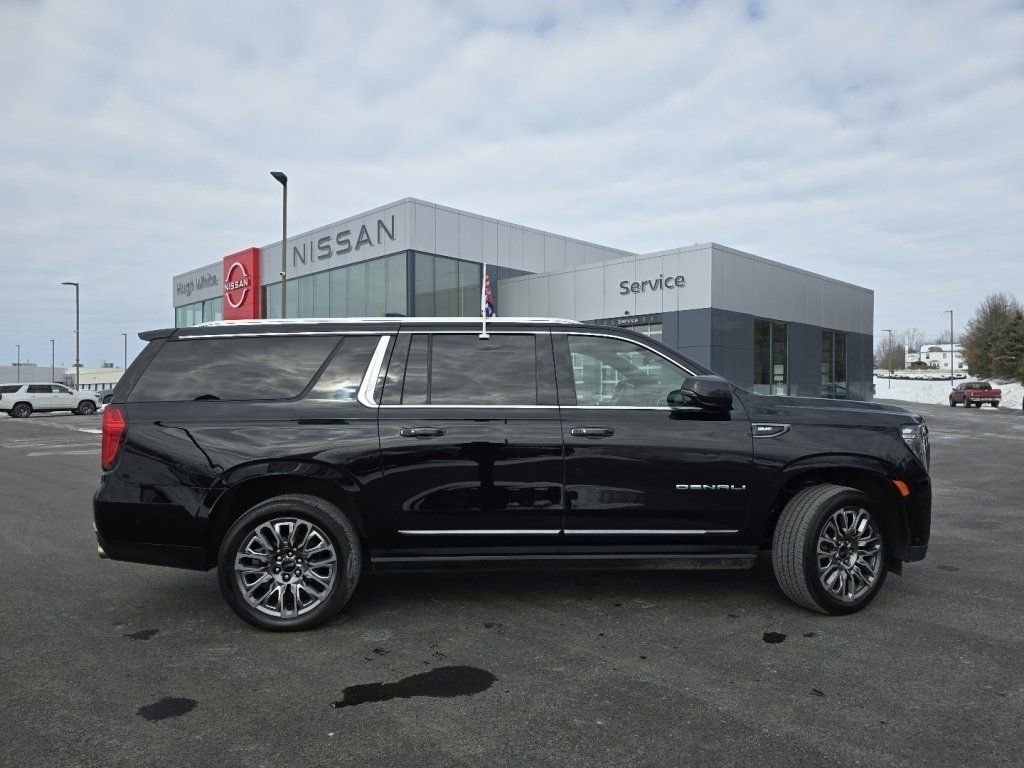 Used 2023 GMC Yukon XL Denali Ultimate image 15