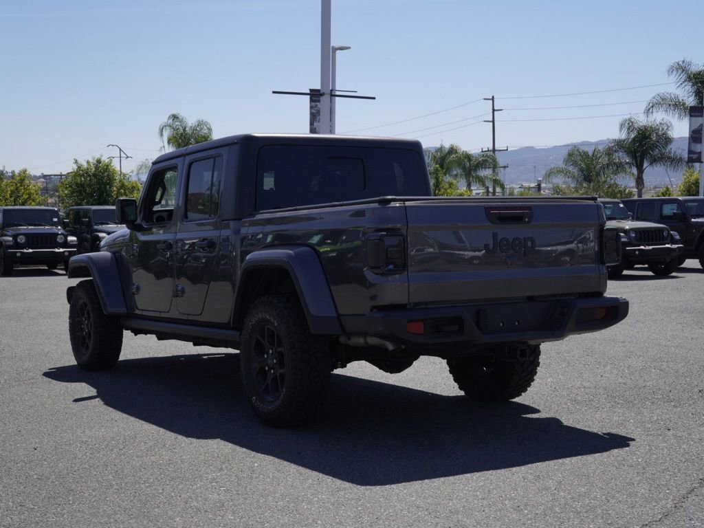 Used 2024 Jeep Gladiator Sport image 6