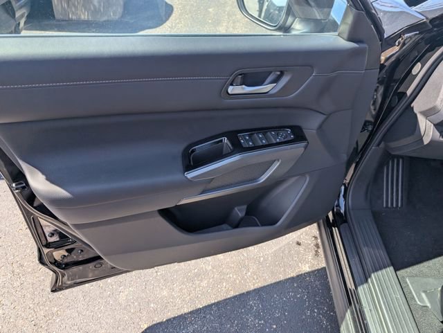 New 2026 Nissan Pathfinder SL image 15