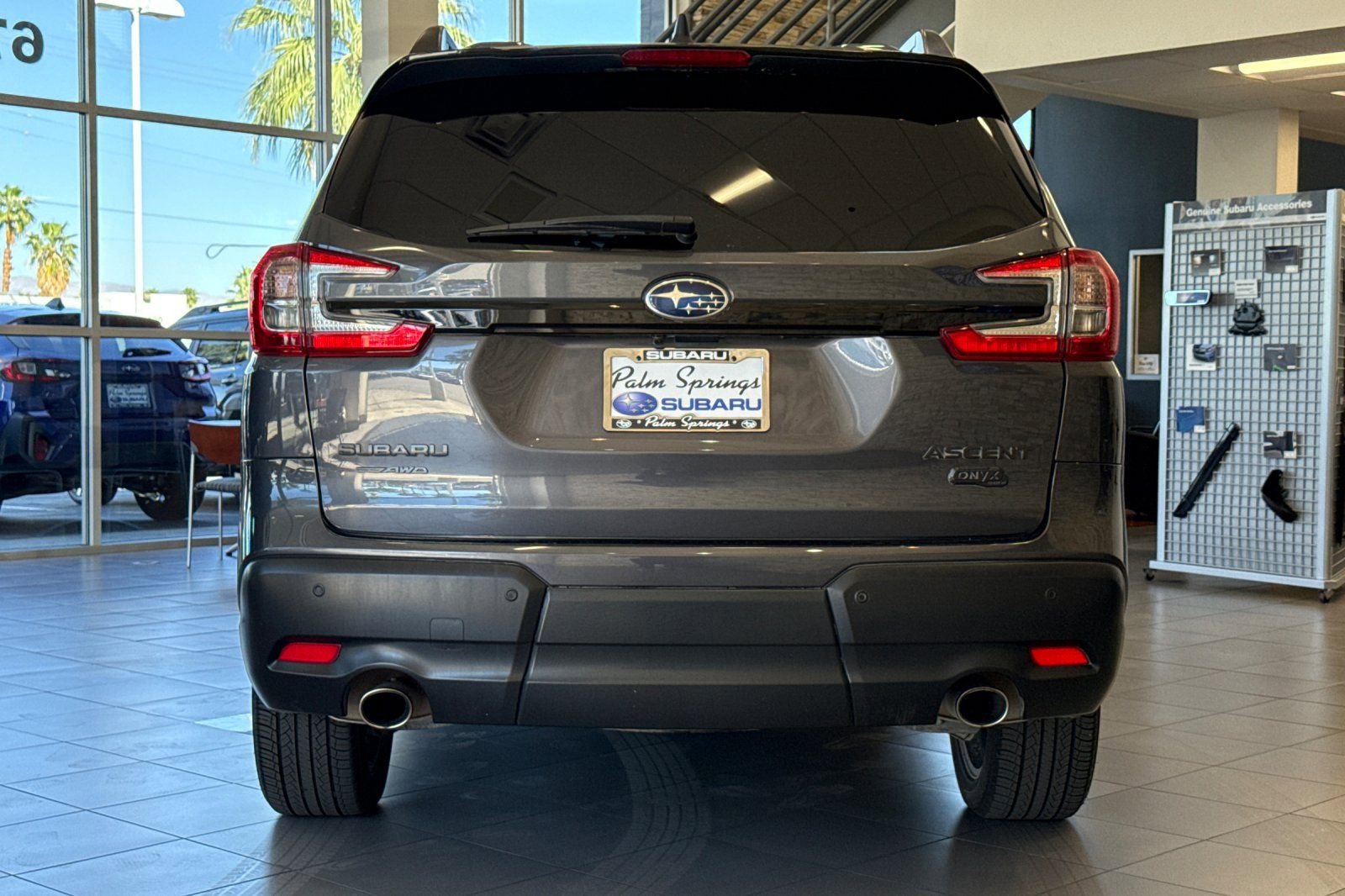 Used 2023 Subaru Ascent Onyx Edition image 4