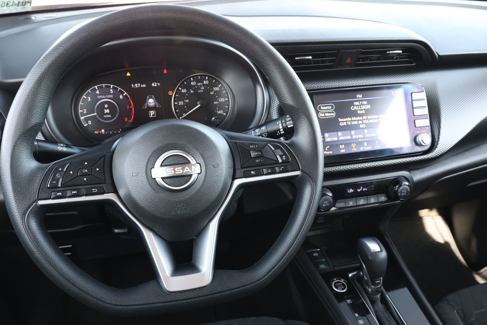 Used 2022 Nissan Kicks SV image 15