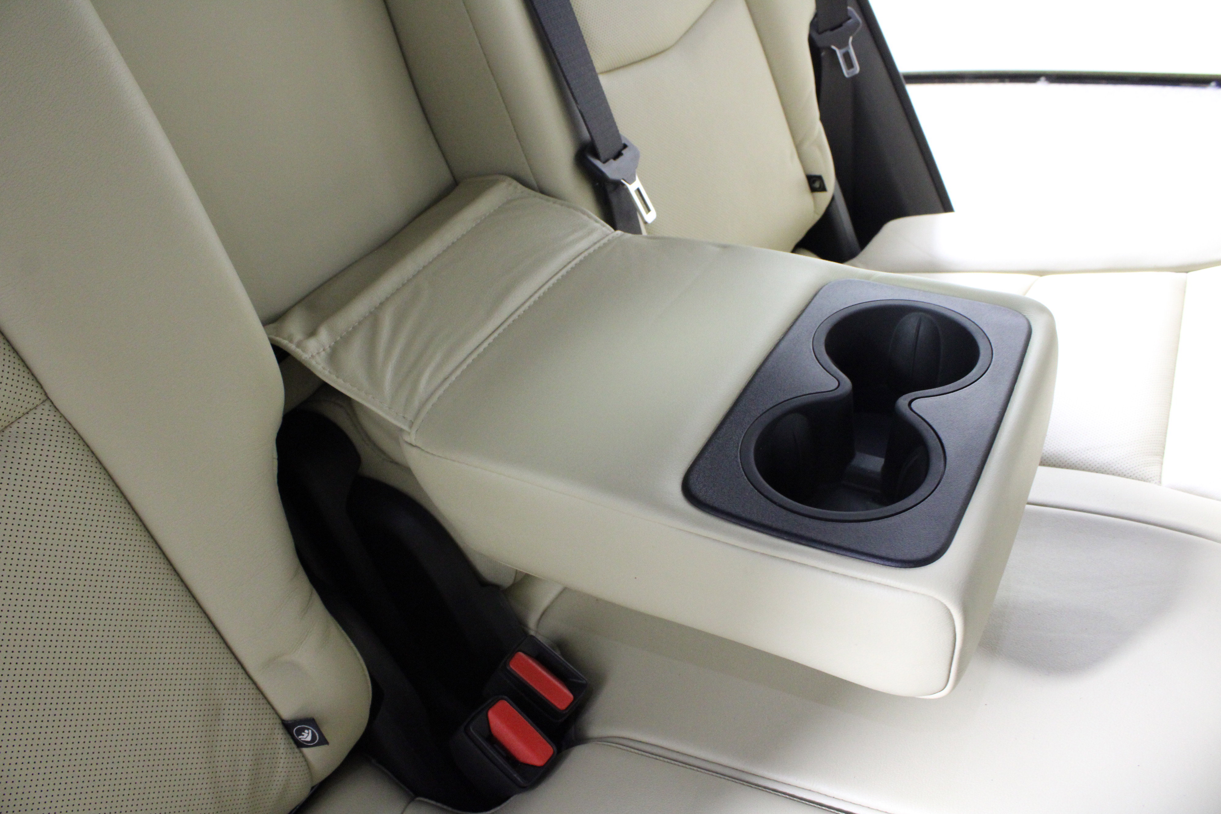 Used 2018 Cadillac XT5 Luxury w/ Driver Awareness Package image 17