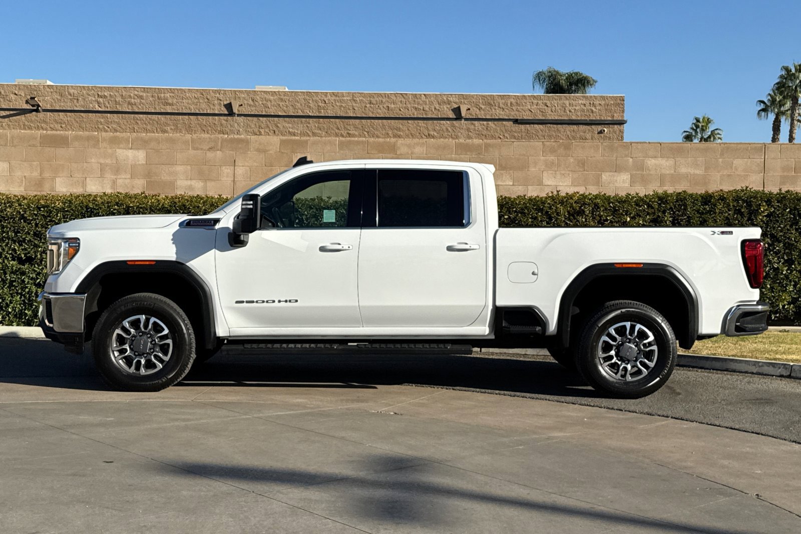 Certified 2023 GMC Sierra 2500 SLE w/ SLE Value Package; AWD/4WD image 7
