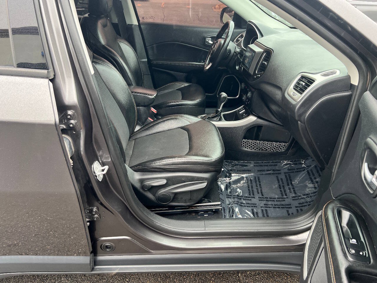 Used 2019 Jeep Compass Latitude w/ Popular Equipment Group FWD image 23