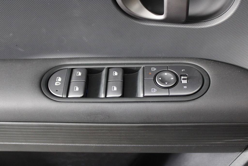 New 2025 Hyundai Ioniq 5 SE image 22