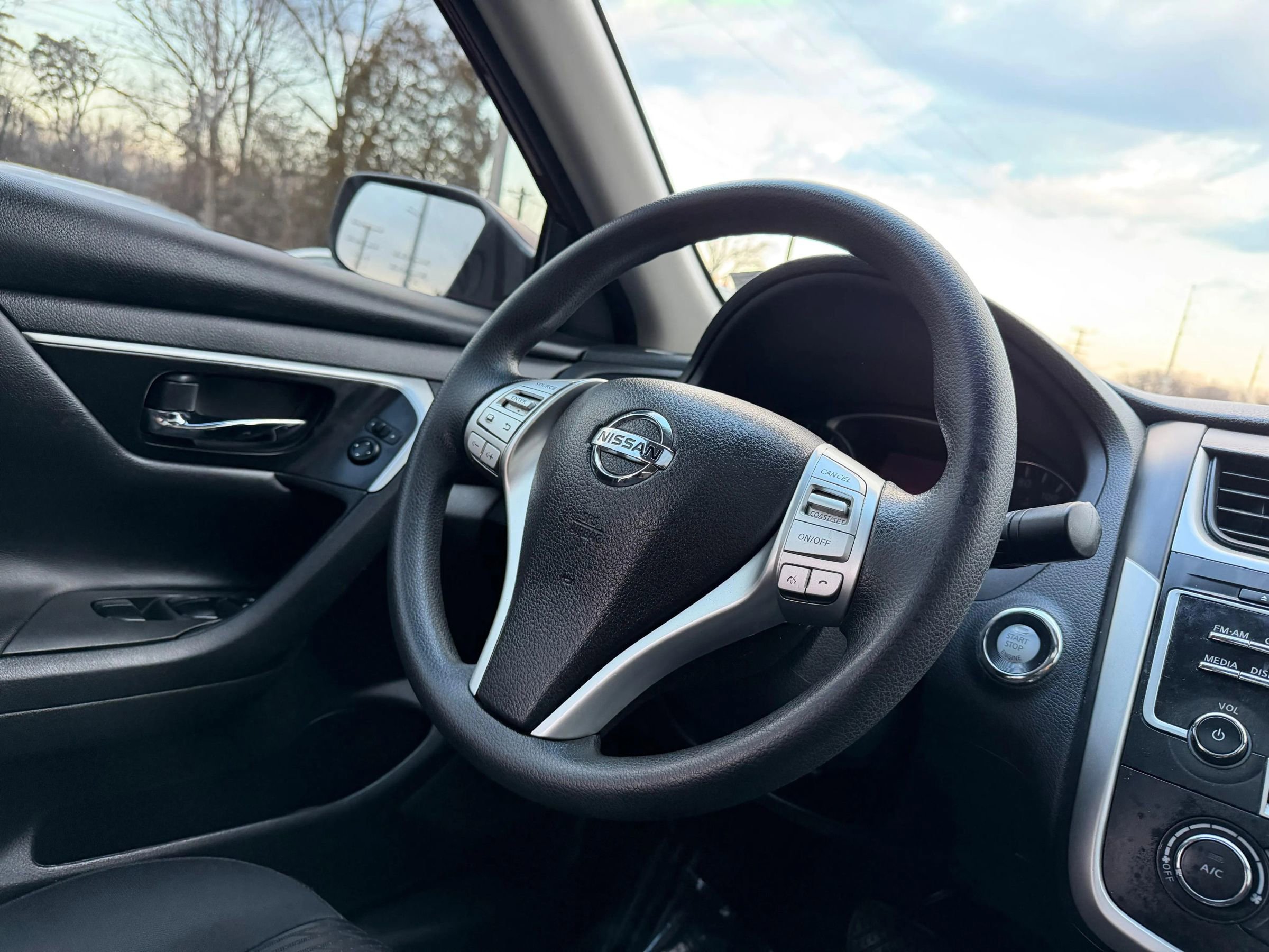 Used 2018 Nissan Altima 2.5 S w/ S Convenience Package image 16