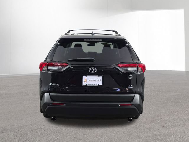 Used 2021 Toyota RAV4 LE AWD/4WD image 14