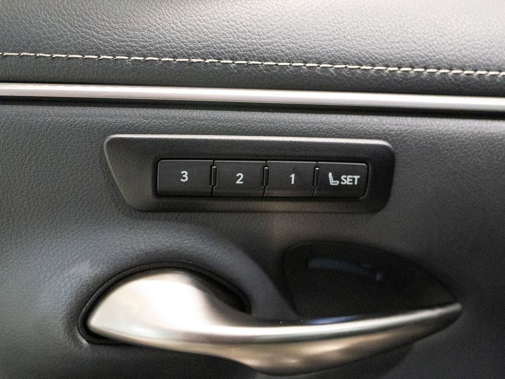 Used 2024 Lexus ES 350 w/ Premium Package image 19