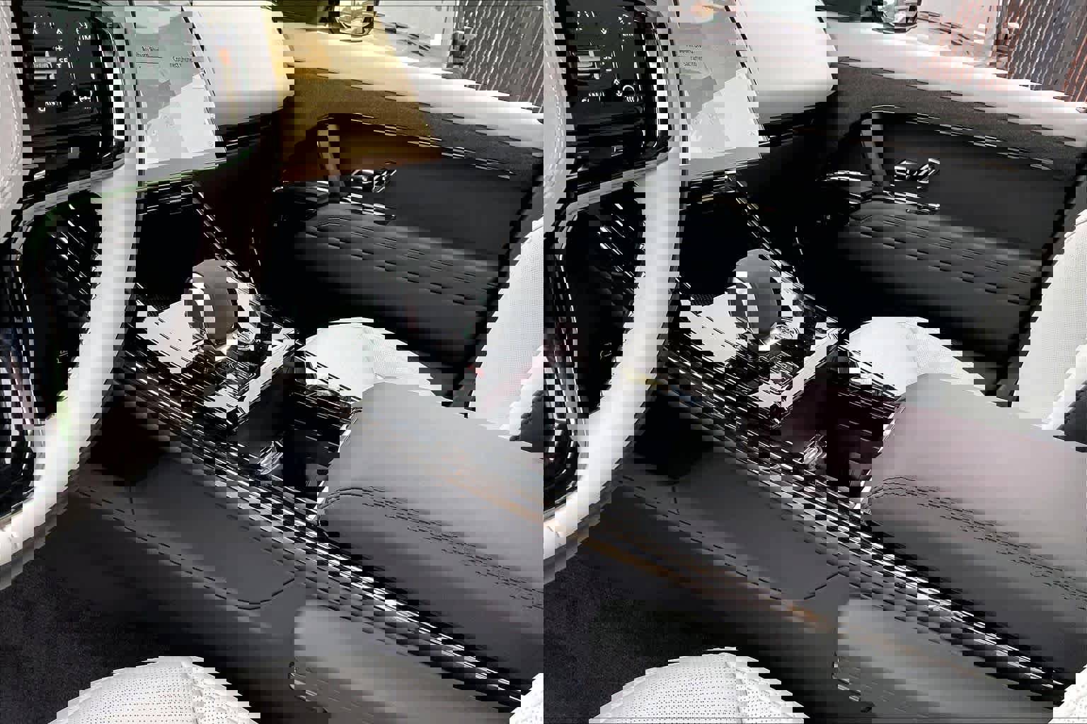 Used 2025 Land Rover Range Rover Sport Dynamic SE image 20