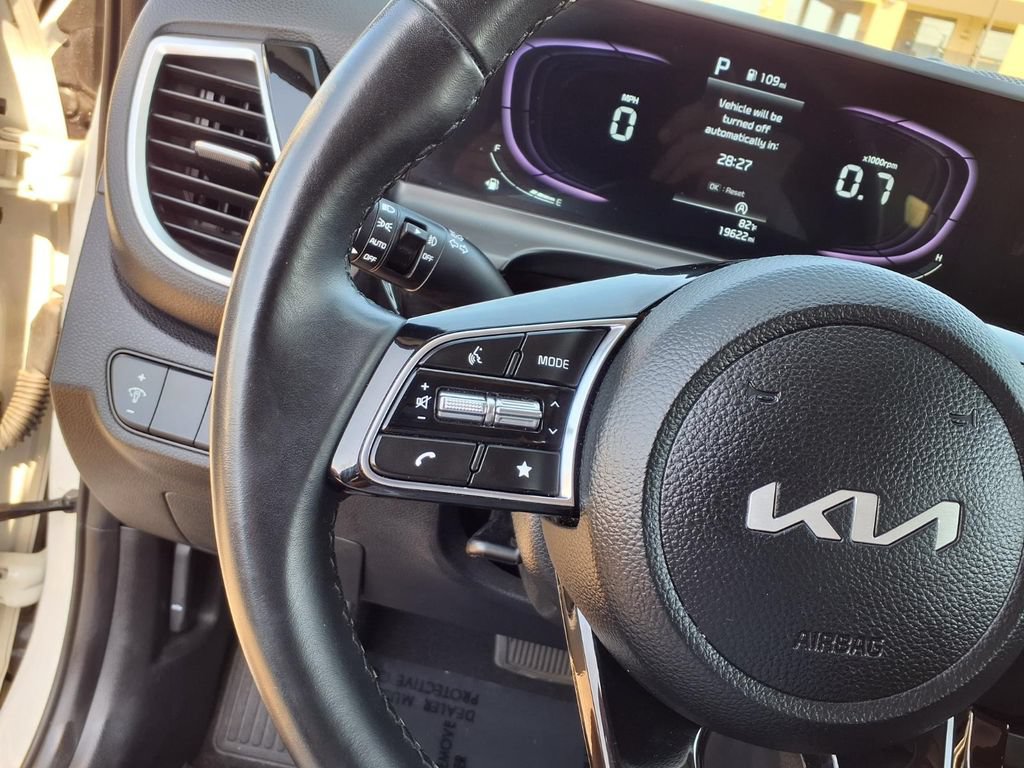 Used 2025 Kia Seltos S FWD image 19