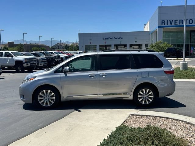Used 2015 Toyota Sienna Limited AWD/4WD image 2