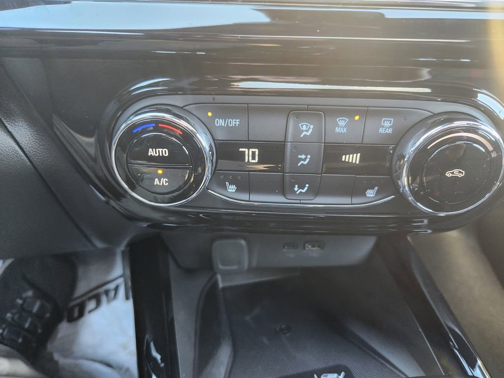 New 2026 Chevrolet Trax RS w/ Sunroof Package image 18