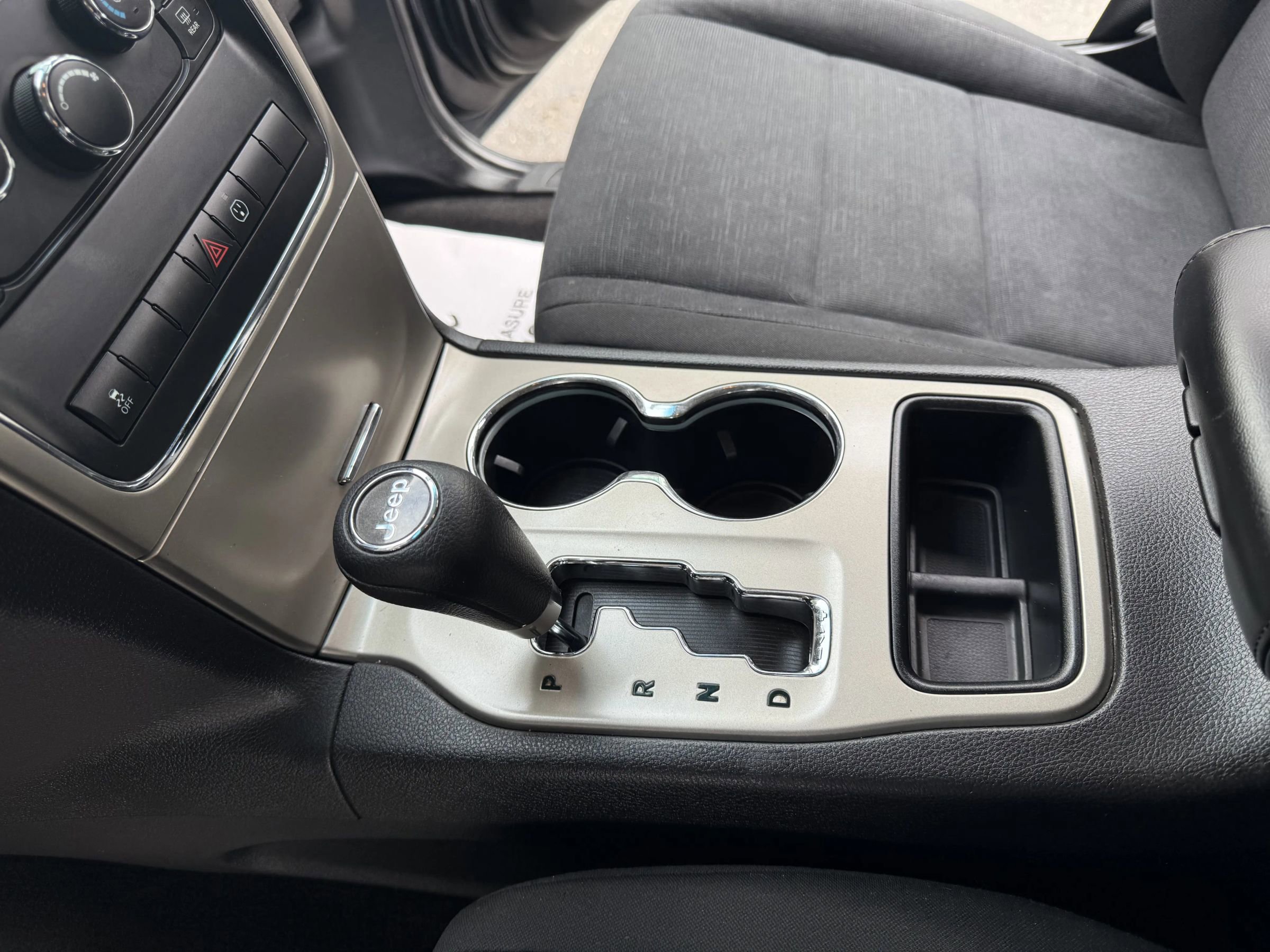 Used 2013 Jeep Grand Cherokee Laredo w/ Laredo E Group image 13