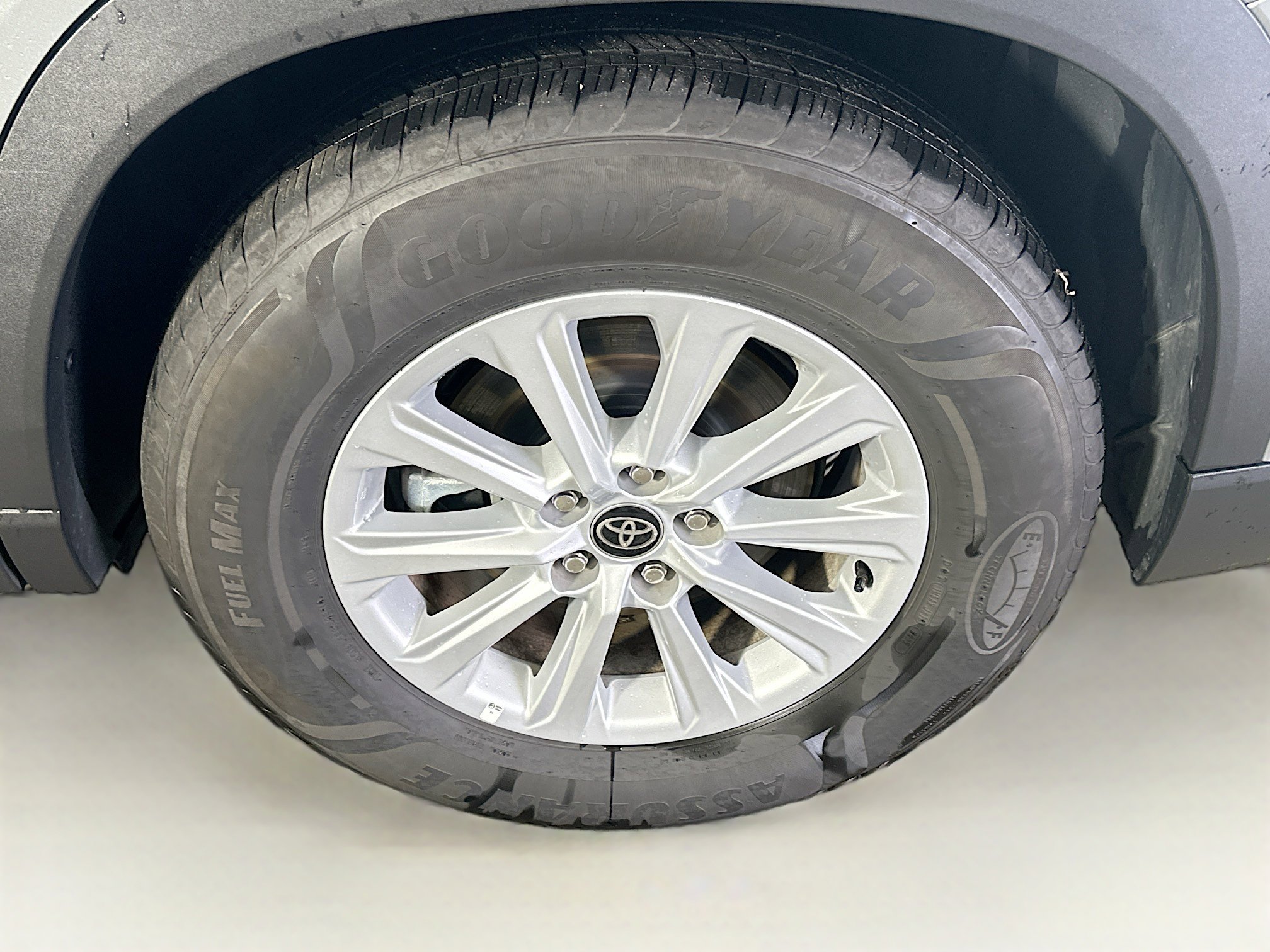 Used 2025 Toyota Grand Highlander FWD image 11