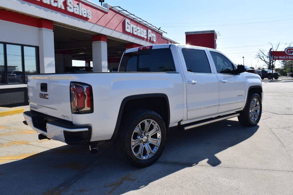 Used 2018 GMC Sierra 1500 Denali w/ Denali Ultimate Package image 3