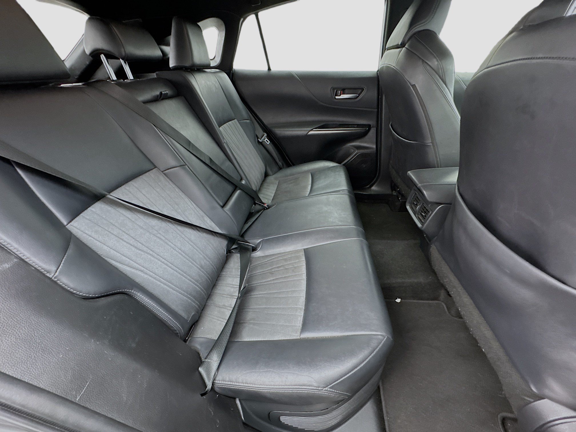 Used 2021 Toyota Venza XLE w/ Carpet Mat Package (TMS) AWD/4WD image 18