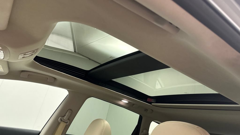 Certified 2019 Nissan Murano Platinum w/ Cargo Package AWD/4WD image 17