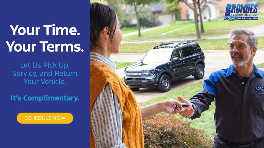 Used 2023 Ford Explorer XLT w/ Equipment Group 202A image 10