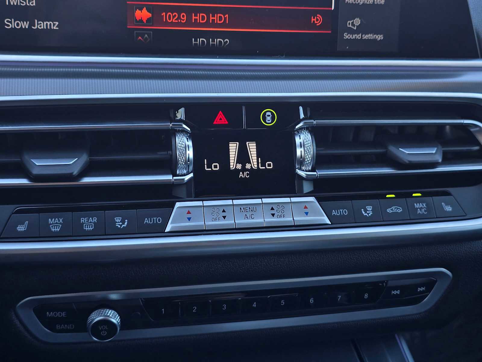 Used 2023 BMW X5 xDrive40i w/ Premium Package image 27