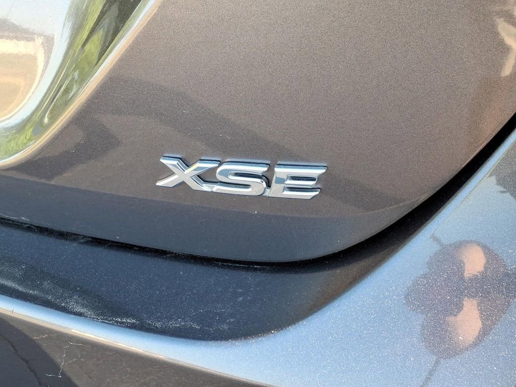 Used 2022 Toyota Camry XSE w/ Navigation Package image 9