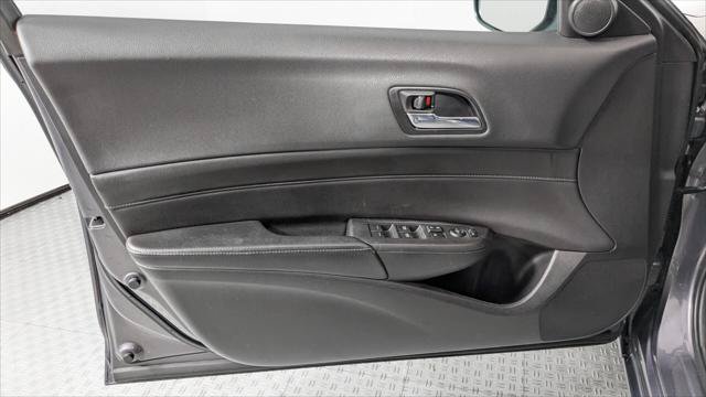Used 2018 Acura ILX FWD image 13