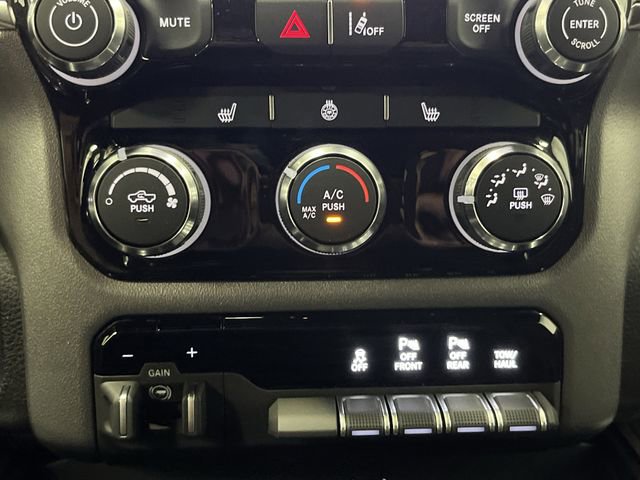 New 2026 RAM 1500 4x4 Crew Cab image 19