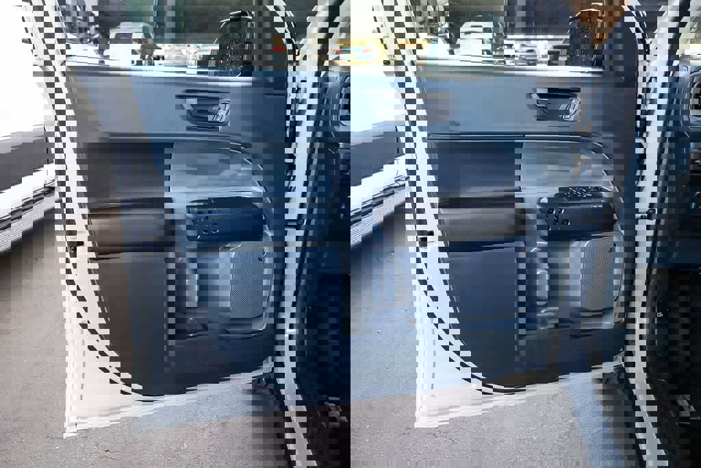 New 2026 Ford Maverick Lariat w/ Black Appearance Package image 22