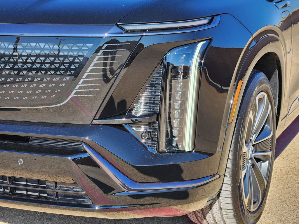 Used 2026 Cadillac Vistiq Sport w/ LPO, Floor Liner Package image 8