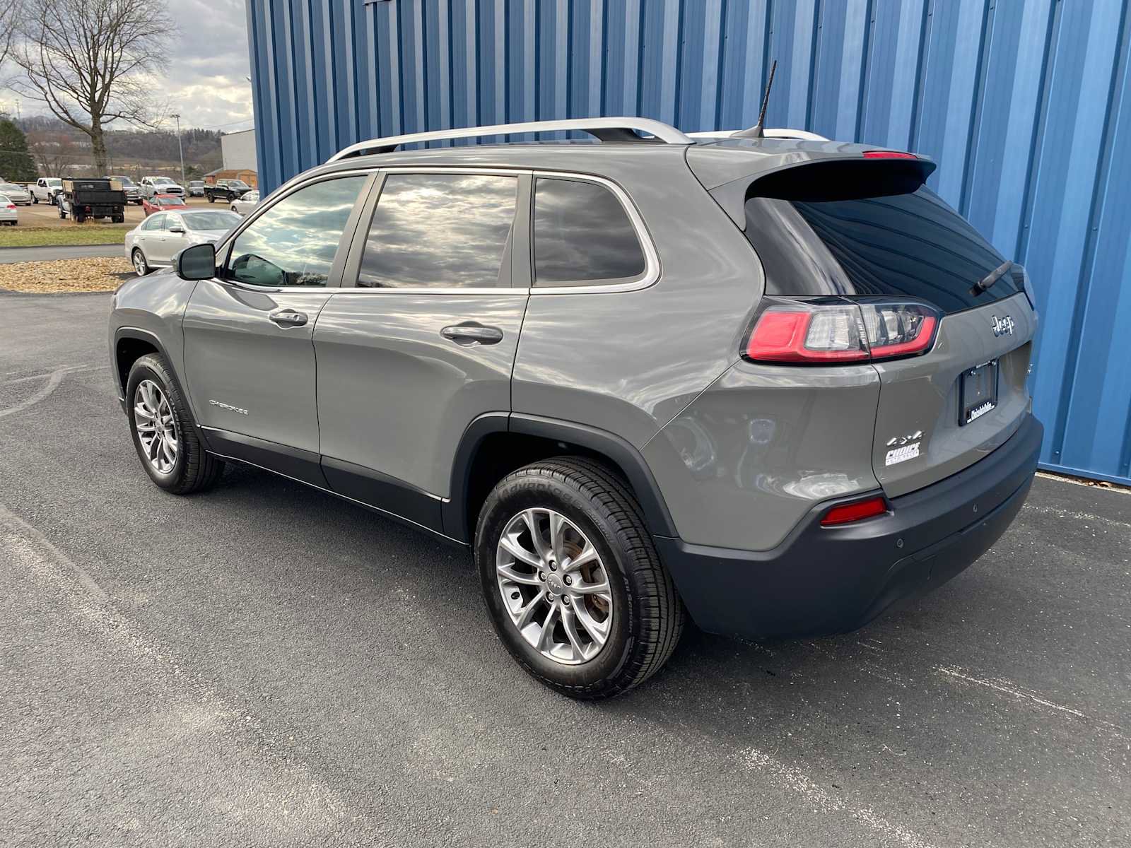 Used 2020 Jeep Cherokee Latitude Plus w/ Cold Weather Group image 4