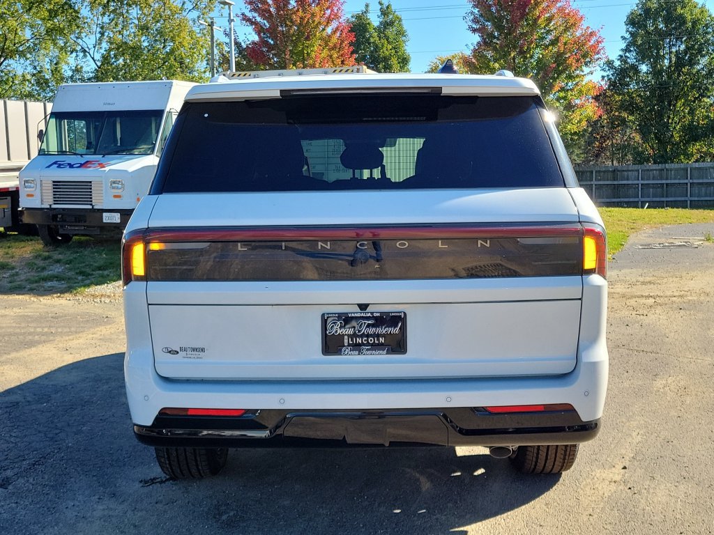 New 2027 Lincoln Navigator L Black Label AWD/4WD image 5