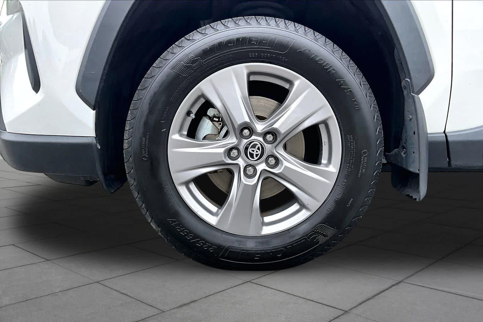 Used 2023 Toyota RAV4 XLE w/ Convenience Package FWD image 11