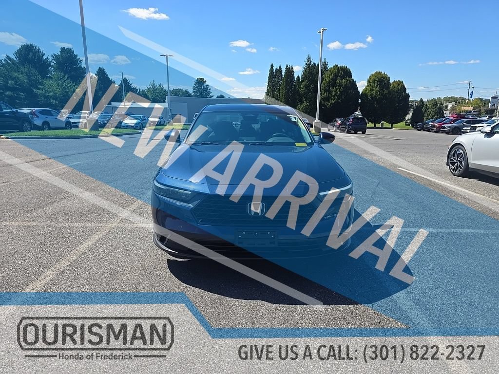 Used 2024 Honda Accord EX image 3