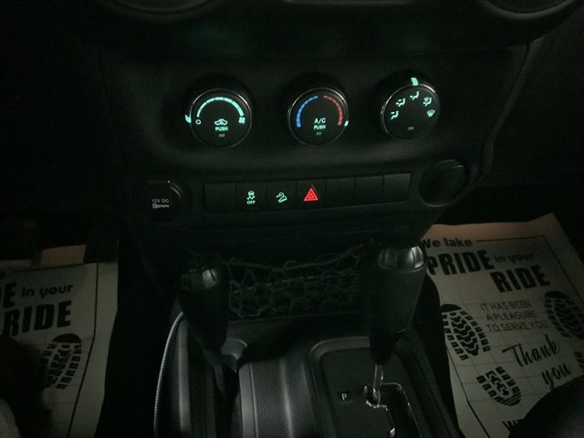 Used 2015 Jeep Wrangler Unlimited Sport image 25