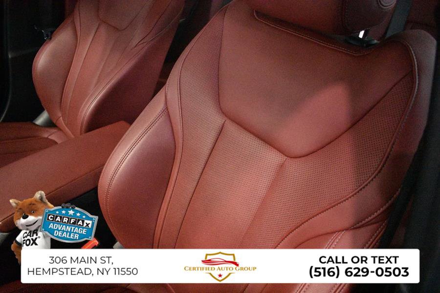 Used 2024 BMW 330i xDrive Sedan image 9