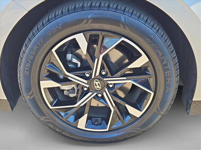 Certified 2024 Hyundai Sonata SEL image 24