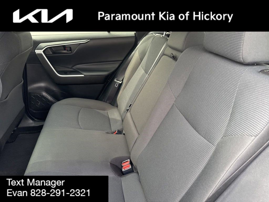 Used 2020 Toyota RAV4 LE image 13