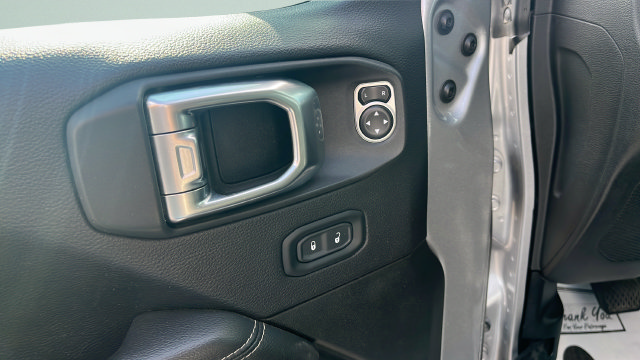 Certified 2019 Jeep Wrangler Unlimited Sahara AWD/4WD image 10