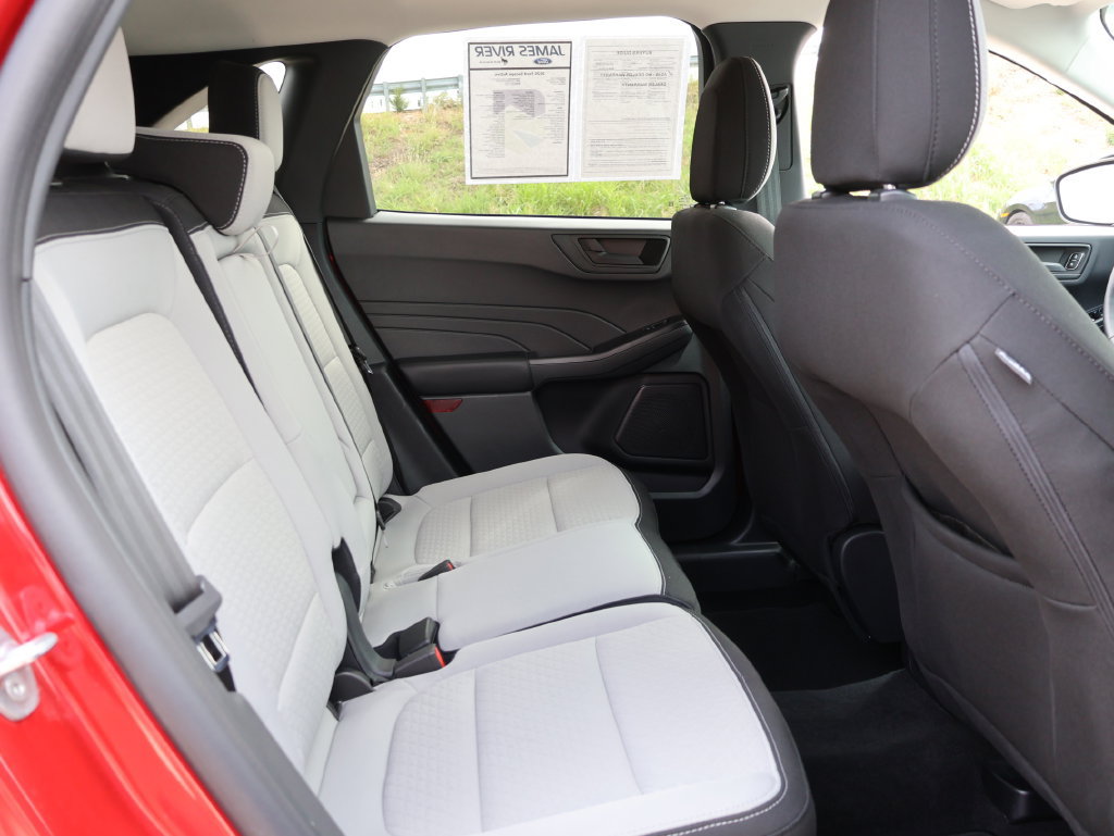 Used 2025 Ford Escape Active w/ Cold Weather Package FWD image 12