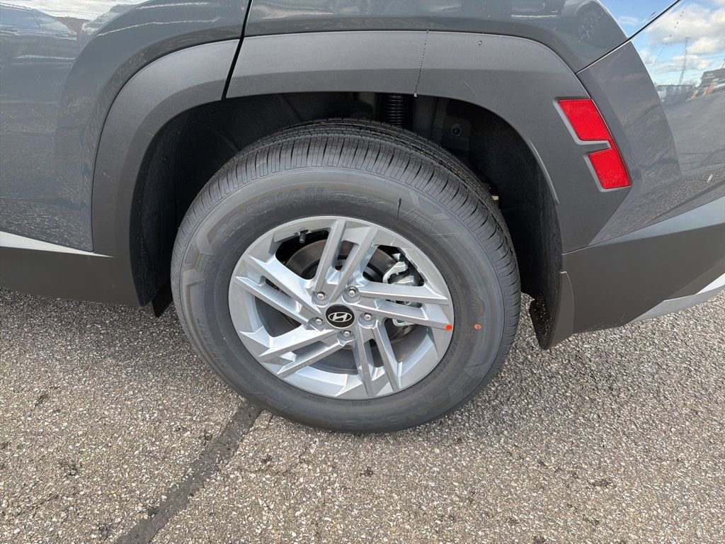 New 2026 Hyundai Tucson SE image 11
