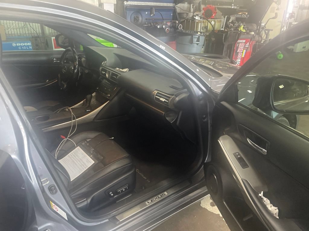 Used 2016 Lexus IS 350 AWD image 18