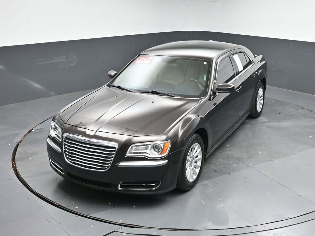 Used 2013 Chrysler 300 Base image 32