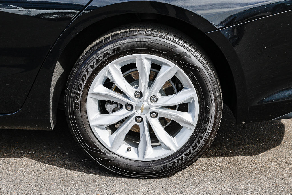 Used 2025 Chevrolet Malibu LT FWD image 16