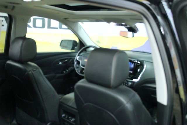 Used 2021 Chevrolet Traverse Premier w/ Redline Edition image 9