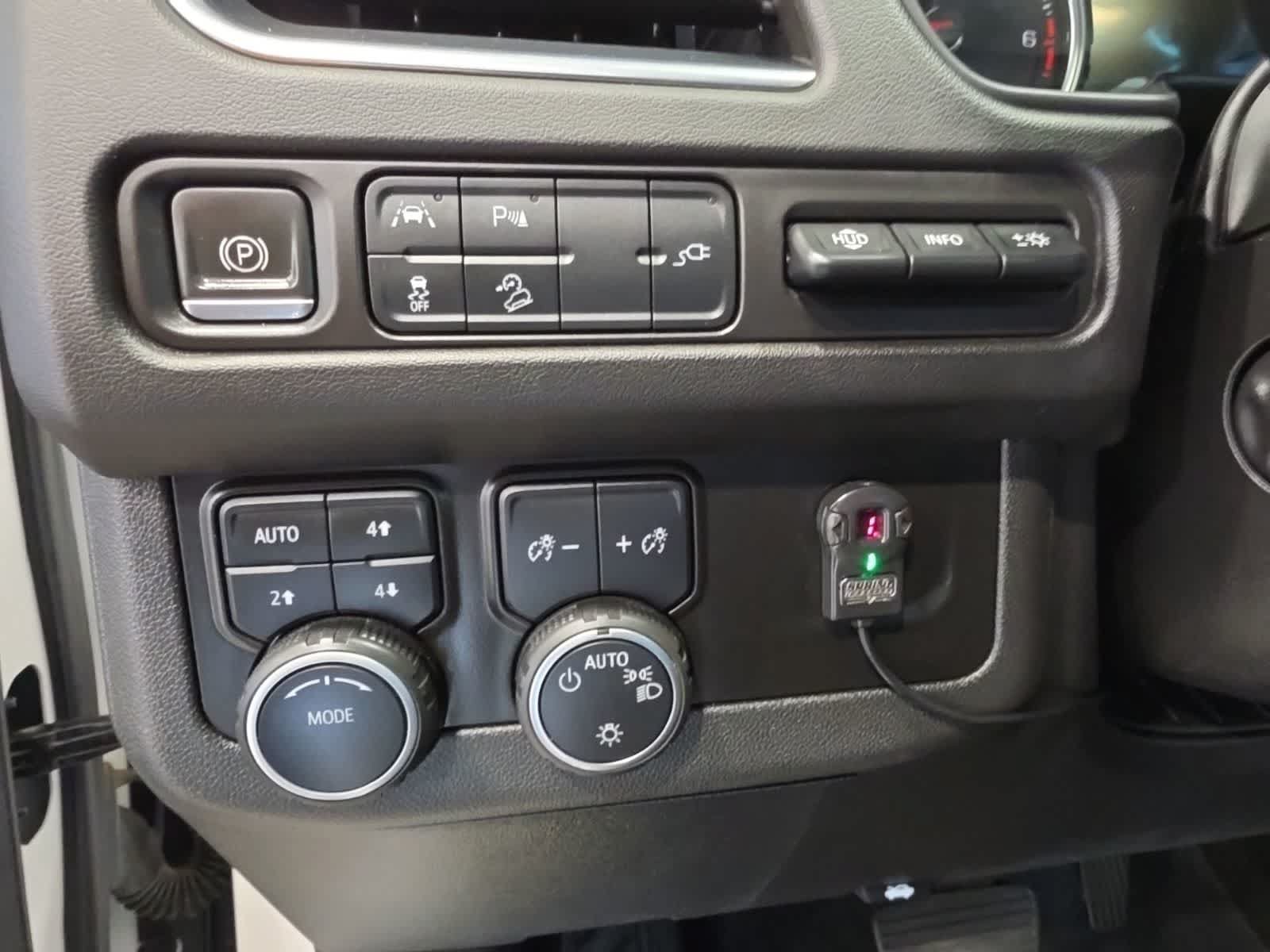 Used 2021 Chevrolet Suburban High Country AWD/4WD image 21