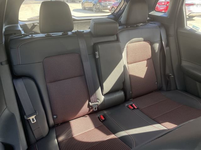 New 2026 Nissan Kicks SR w/ Cold Weather Package image 17