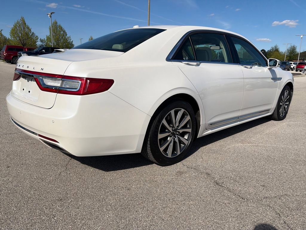 Used 2017 Lincoln Continental Premiere FWD image 7