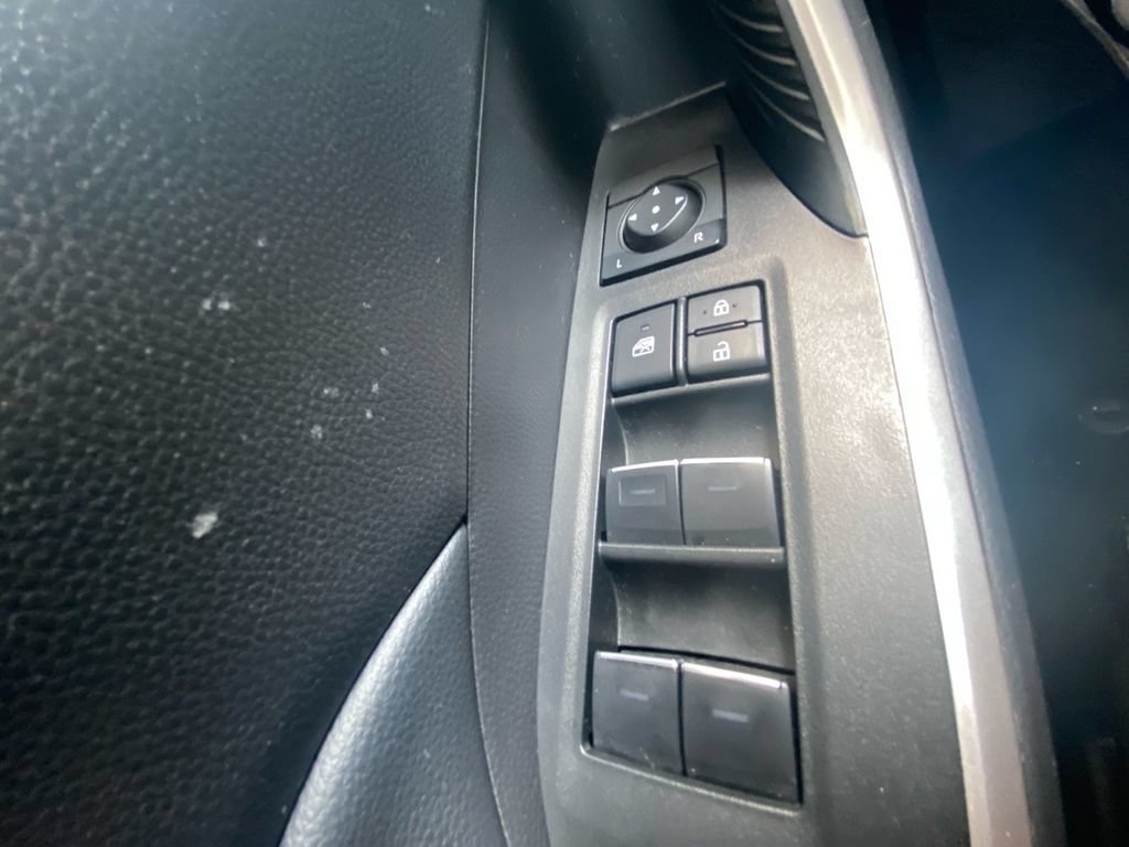 Used 2024 Toyota RAV4 XLE AWD/4WD image 17