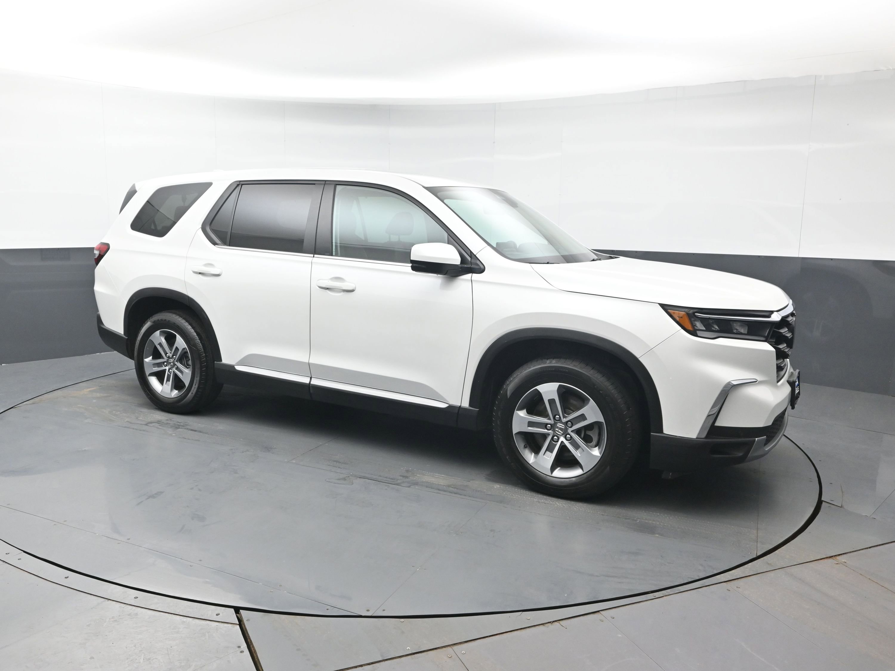 Certified 2024 Honda Pilot EX-L image 7